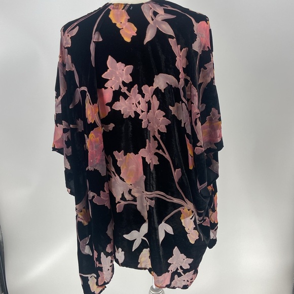 Woven heart black velvet flocked burnout fall tones duster drape close front - Picture 13 of 16